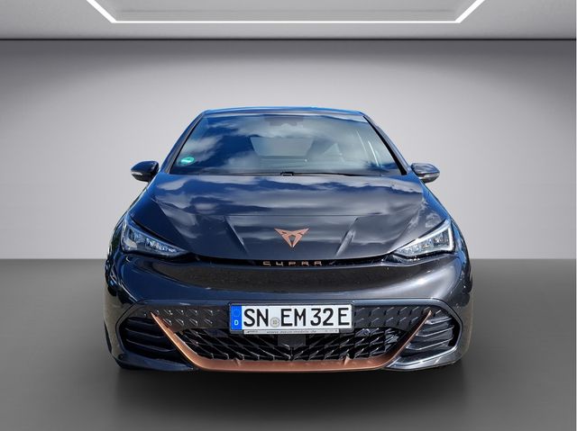 Born PDC SHZ KAMERA NAVI ACC AKTIVSITZE LED