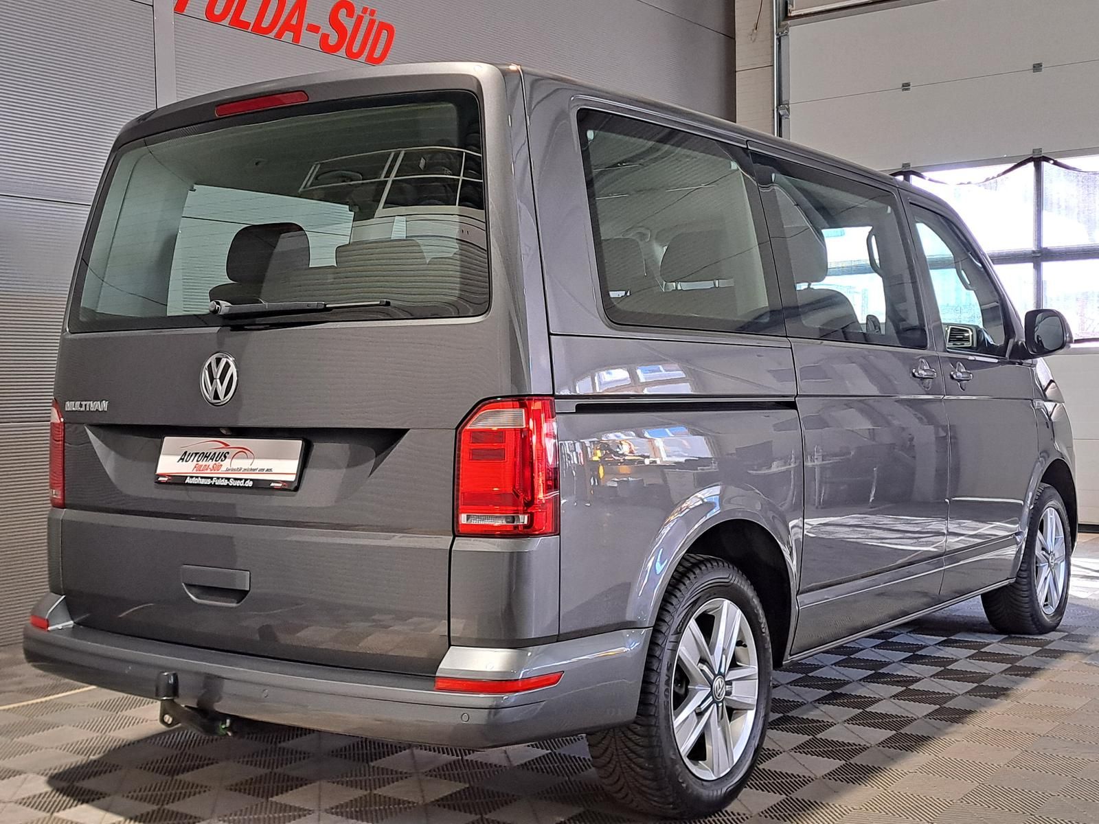 Volkswagen T6 Multivan 2.0 TSI°RFK°ACC°BT°USB°AHK°Shzg°PDC foto 4