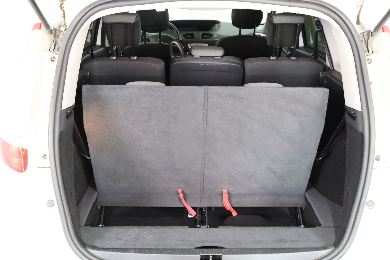 Fahrzeugabbildung Renault Grand Scénic * Navi * Sitzhzg. * Keyless