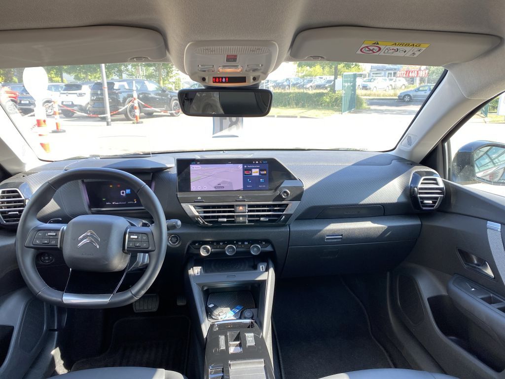 Fahrzeugabbildung Citroën C4 PureTech 130 S&S *Automatik* MAX *beh. Lenkr*