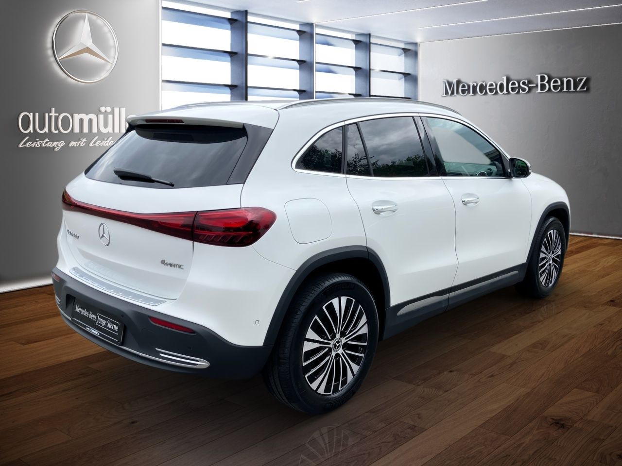 Fahrzeugabbildung Mercedes-Benz EQA 300 4M EDITION+360+DISTR+MEMORY+LHZ+BONUS+++