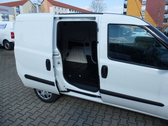 Fahrzeugabbildung Fiat Doblo KaWa SX 1.6 Mjet (100 PS)