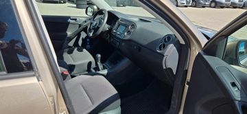 Volkswagen Tiguan - 12