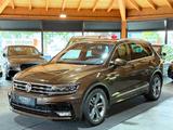 Volkswagen Tiguan Highline 4Motion DSG R-Line VIRTUAL - mit Diesel-Antrieb: Braun, Alcantara