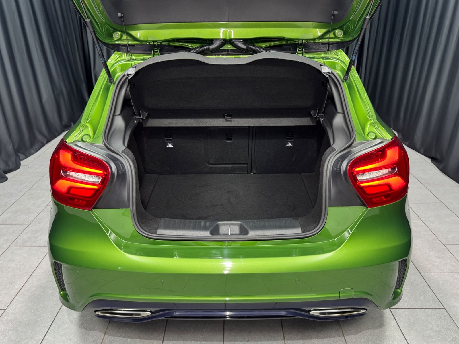 Fahrzeugabbildung Mercedes-Benz A 220 4Matic|7G-AUTOMATIK|PANO|NIGHT-PAKET|AMG|