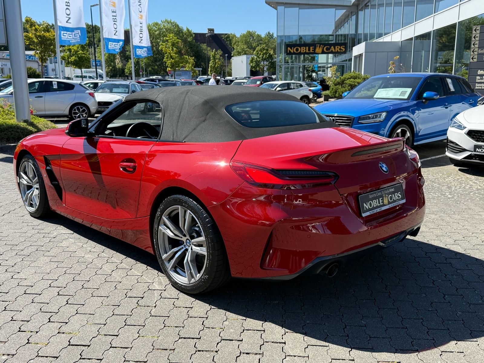 Fahrzeugabbildung BMW Z4 Roadster sDrive 30 i M Sport H/K LED NAVI