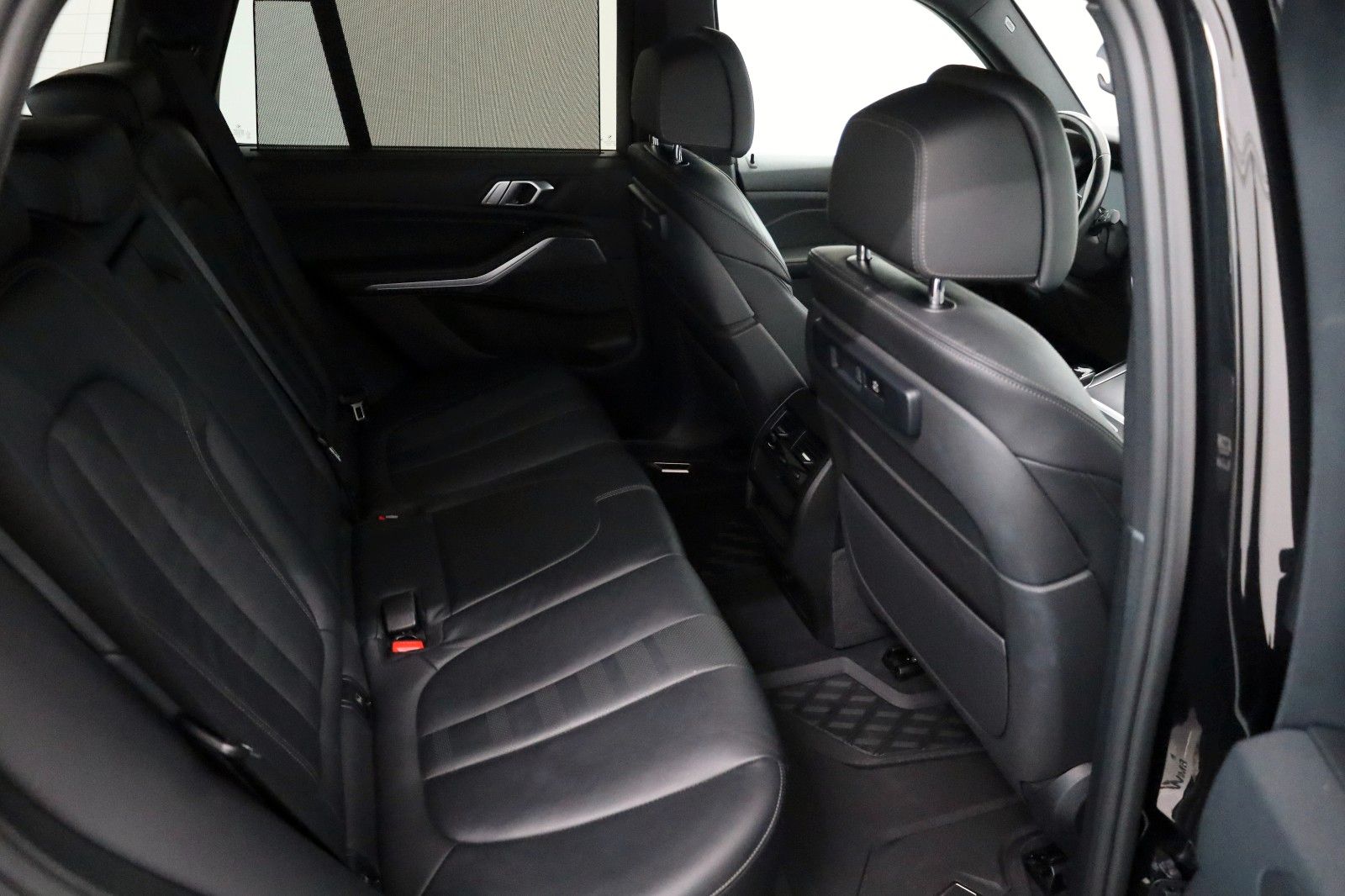 Fahrzeugabbildung BMW X5 xDrive 30d Leder,Navi,LED,PanDach,HeadUp,360°