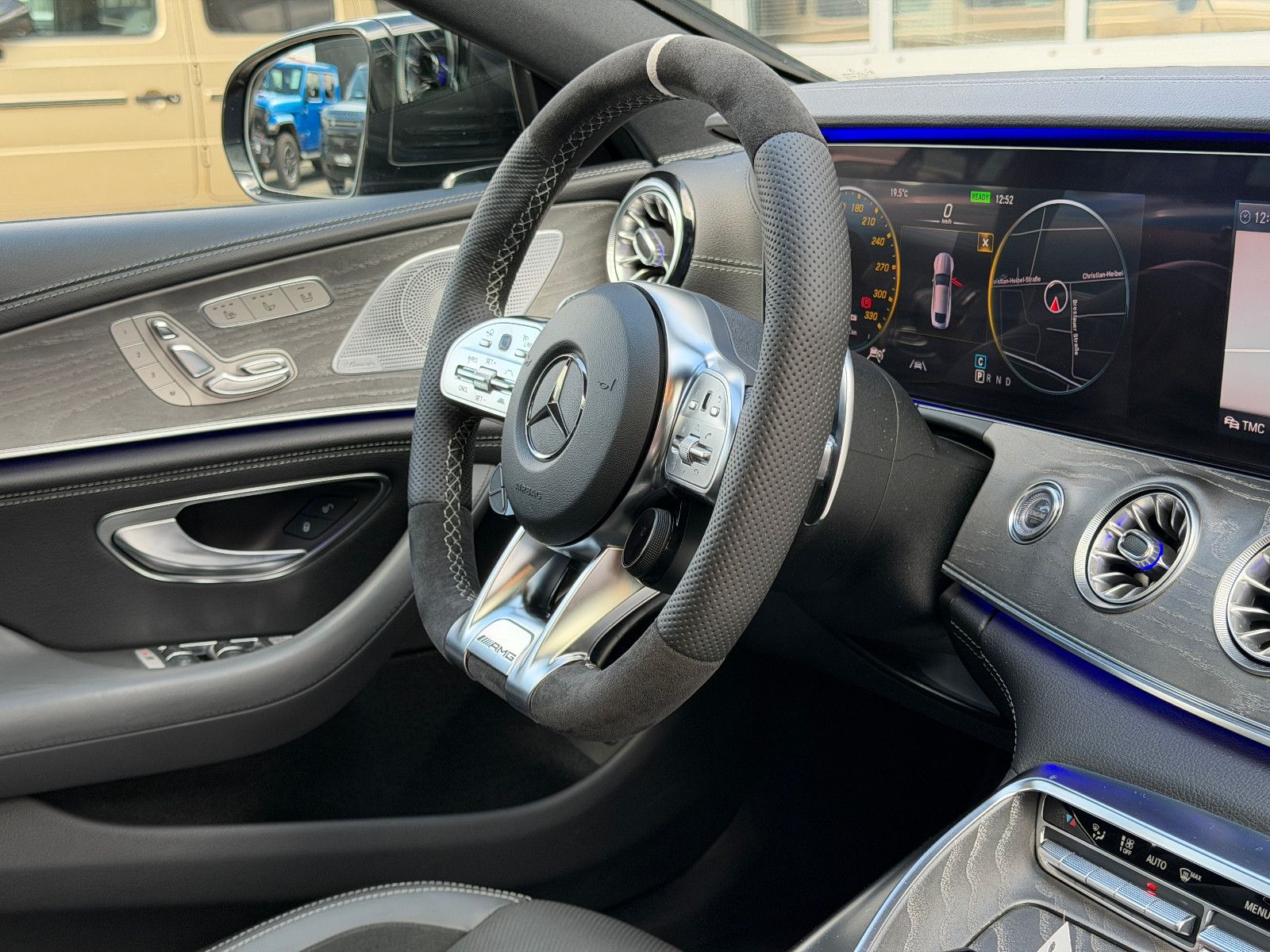 Fahrzeugabbildung Mercedes-Benz AMG GT 4 /43 4Matic+/AERO/V-8STYLING/360KAM/
