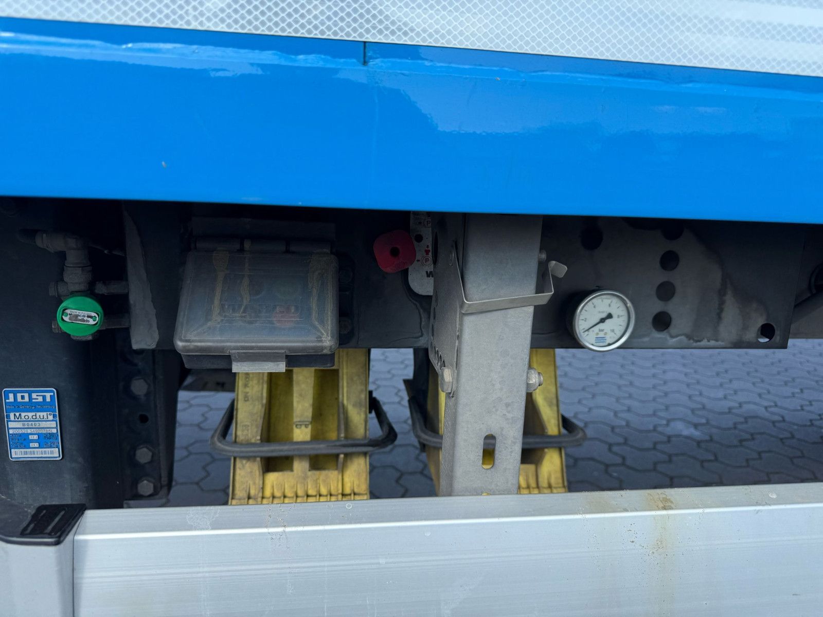 Fahrzeugabbildung Knapen K100 Schubboden 92m³ Powersheet 10mm Boden