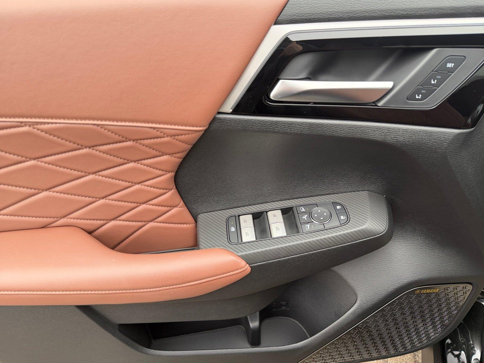 Mitsubishi Outlander Top Luxury 2.4 PHEV ACC+PDC+4xSHZ+NAV