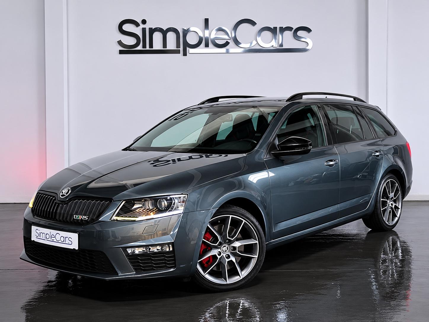 Skoda Octavia Combi RS *NAVI*TEMPO*AHK*BI-XENON*