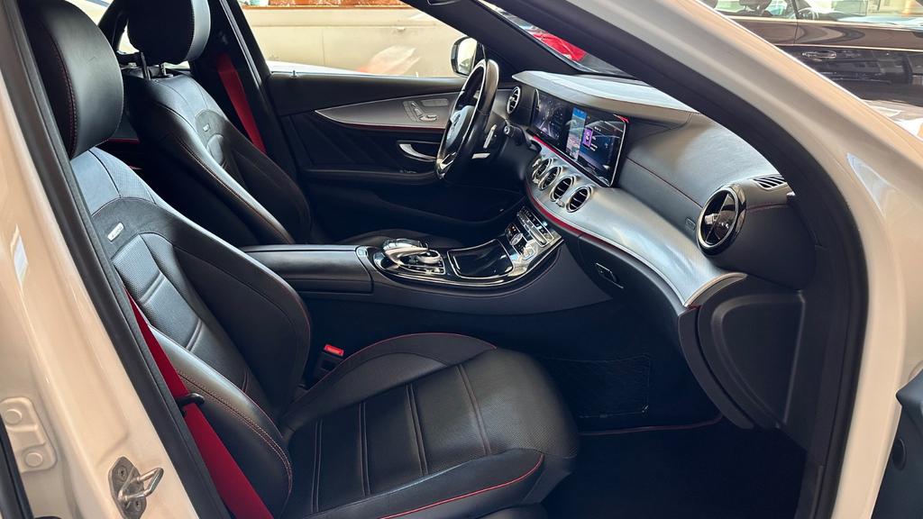 Mercedes-Benz E 43 AMG