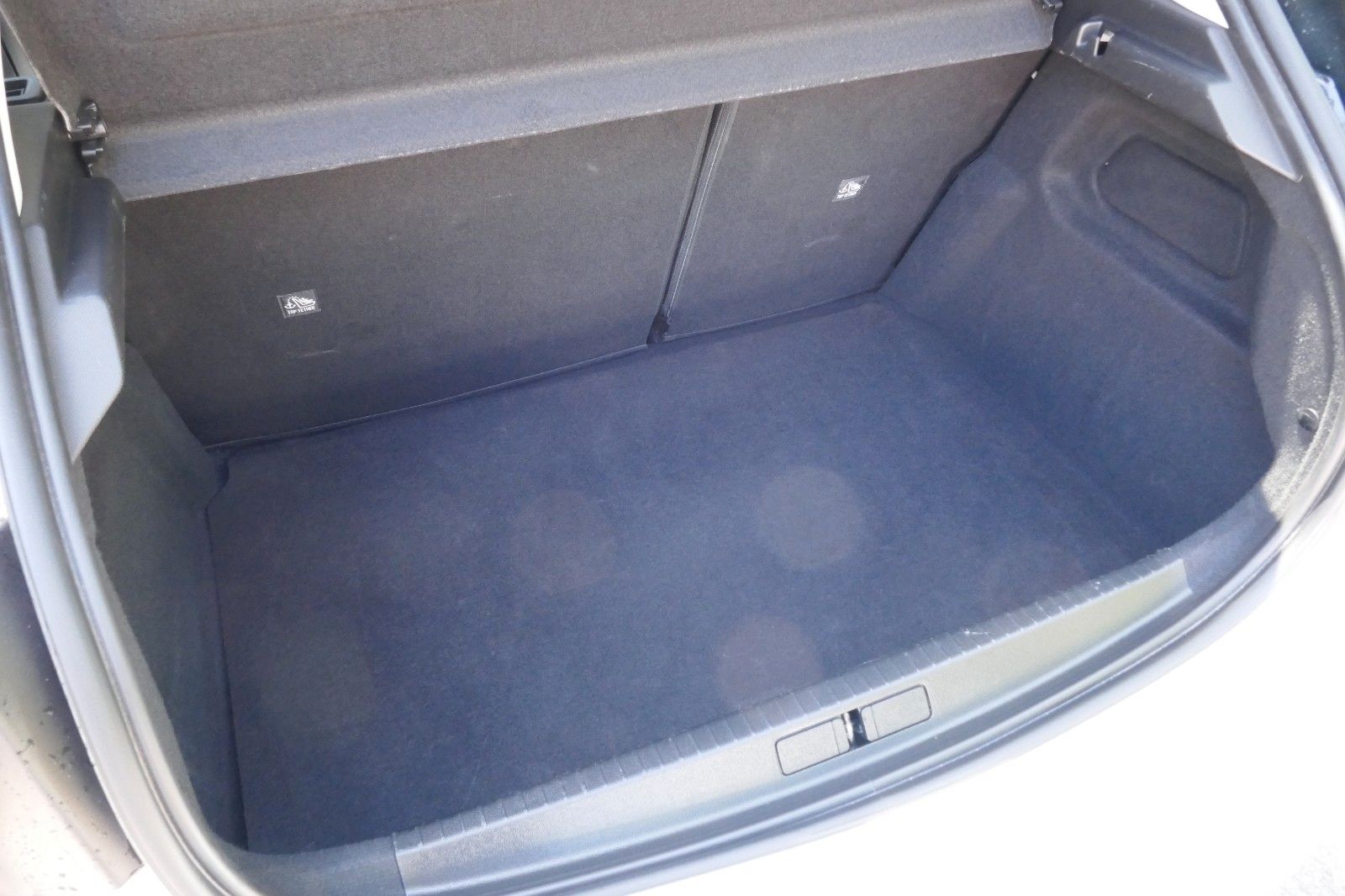Fahrzeugabbildung Opel Corsa F Elegance "SHZ/CAM/NAVI"