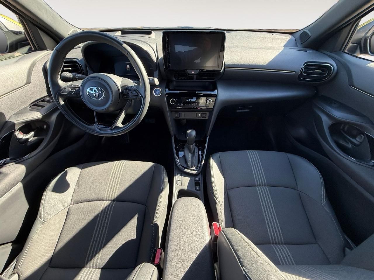 Fahrzeugabbildung Toyota Yaris Cross Hybrid FWD Adventure