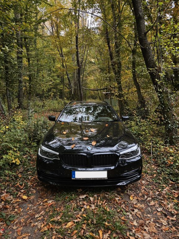 Image of BMW 530