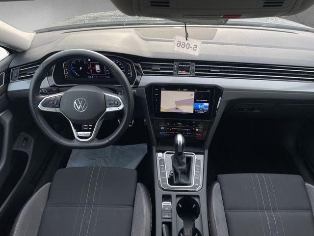 Volkswagen Passat Variant 2.0 TDI 4M DSG Alltrack *MATRIX*