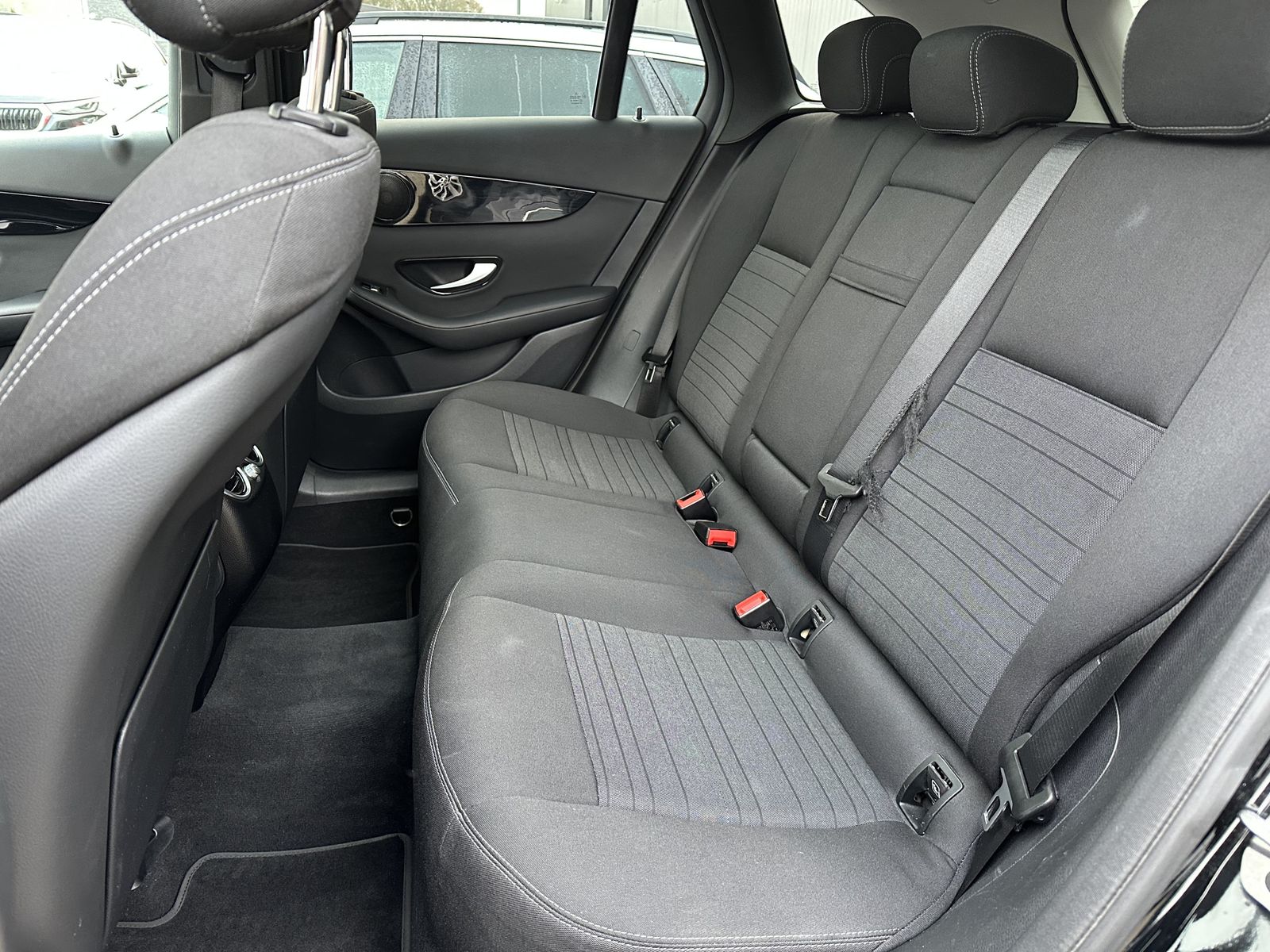 Fahrzeugabbildung Mercedes-Benz GLC 300d 4Matic NAV+LED+AHK+PANORAMA+CARPLAY+KAM