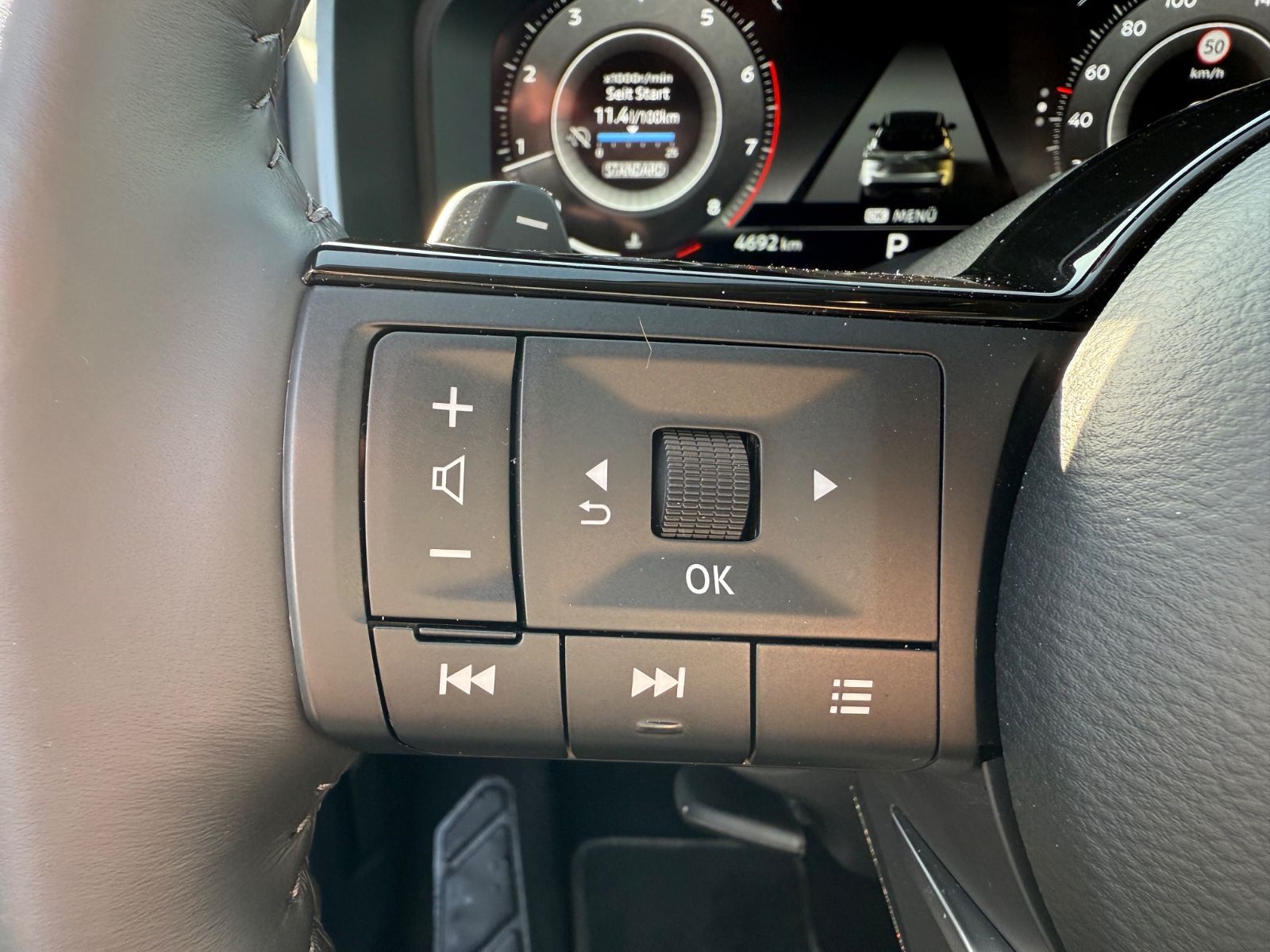 Fahrzeugabbildung Nissan Qashqai N-Connecta MHEV - Navi, 360°, Winter-P.