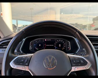 Volkswagen Tiguan - 10