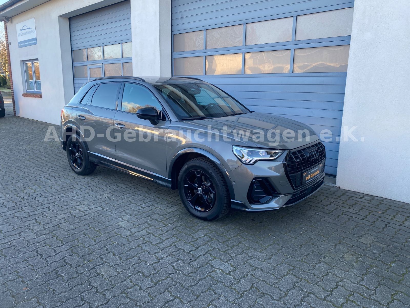 Fahrzeugabbildung Audi Q3 35 TDI Quattro S-line