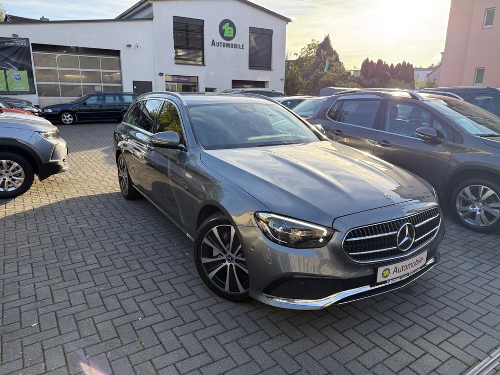 Image of Mercedes-Benz E 300