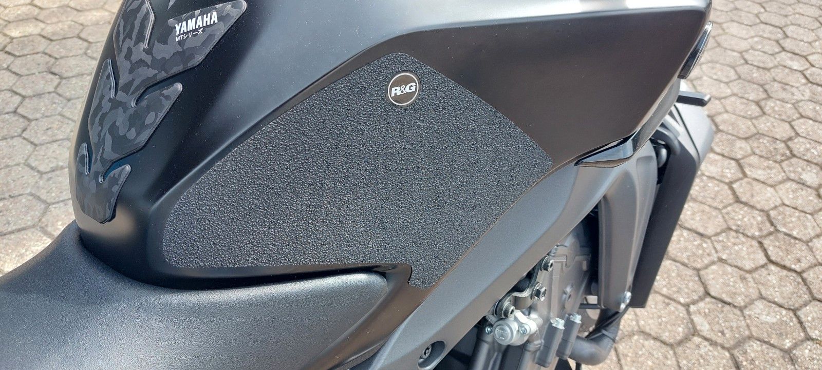 Fahrzeugabbildung Yamaha MT-09 25  Zubehör für 1300.-