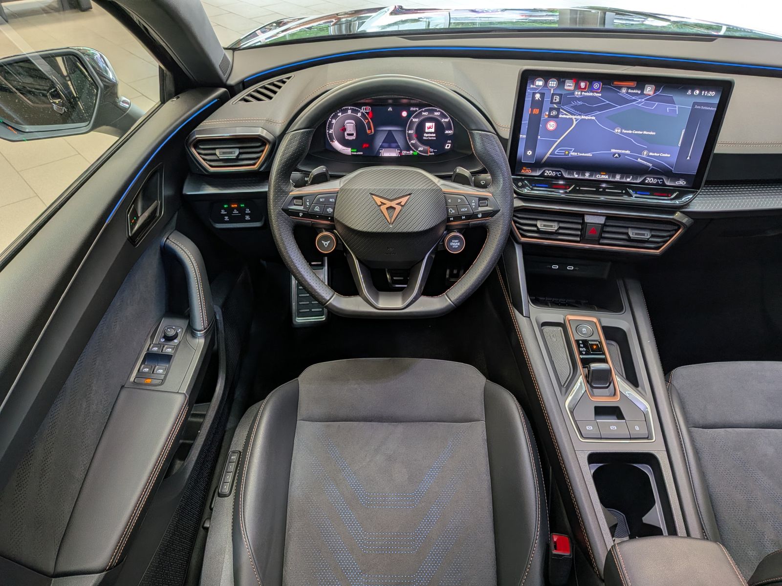 Fahrzeugabbildung CUPRA Leon 1.5 eTSI Dynamic-Edge-Paket AHK*PANO*CAM*18