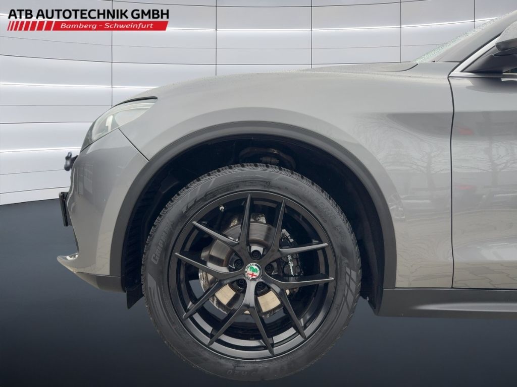 Fahrzeugabbildung Alfa Romeo Stelvio First Edition ALLRAD NAVI  HI-FI