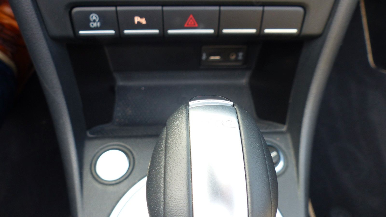 Volkswagen Beetle Cabriolet Exclusive Sport DSG wenig KM foto 24