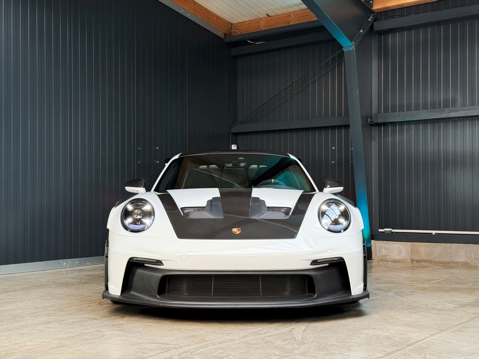 Fahrzeugabbildung Porsche 992 GT3RS + Weissach + PCCB + Clubsport + Magnes