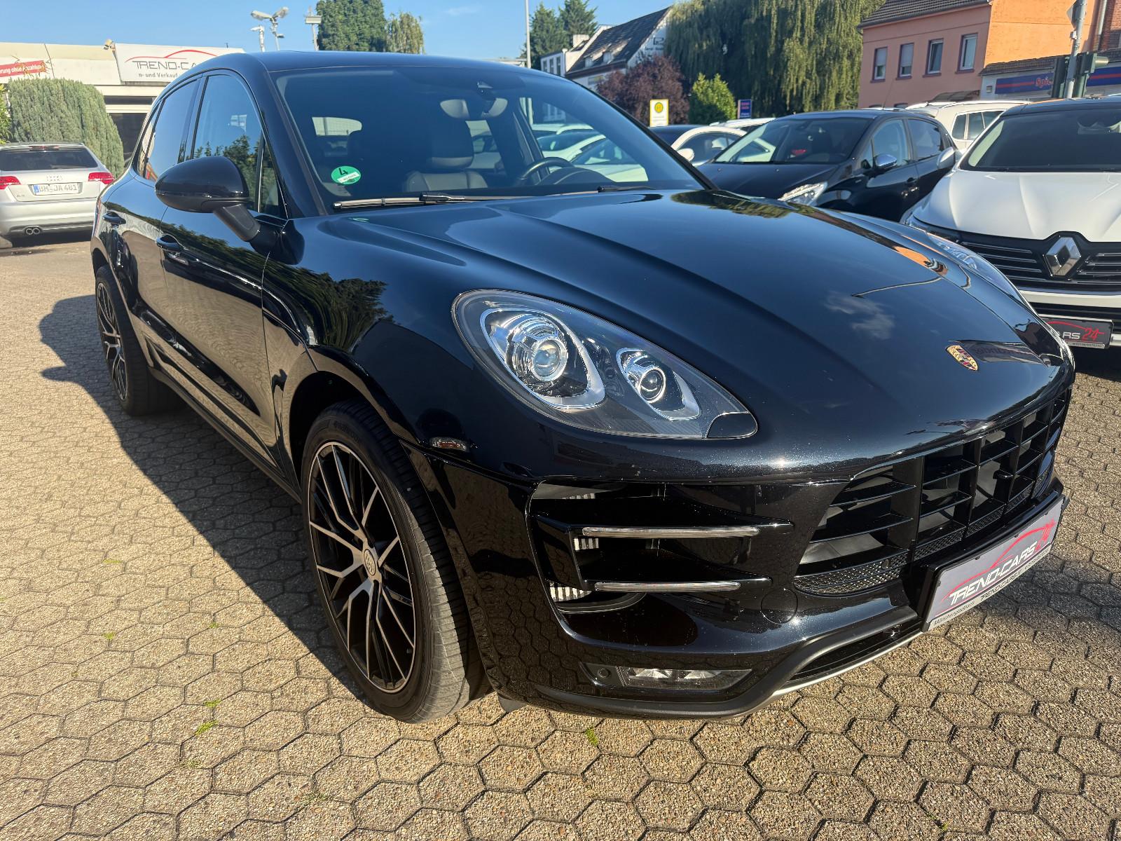 Porsche Macan Turbo*ACC*CAM*AHK*PANO