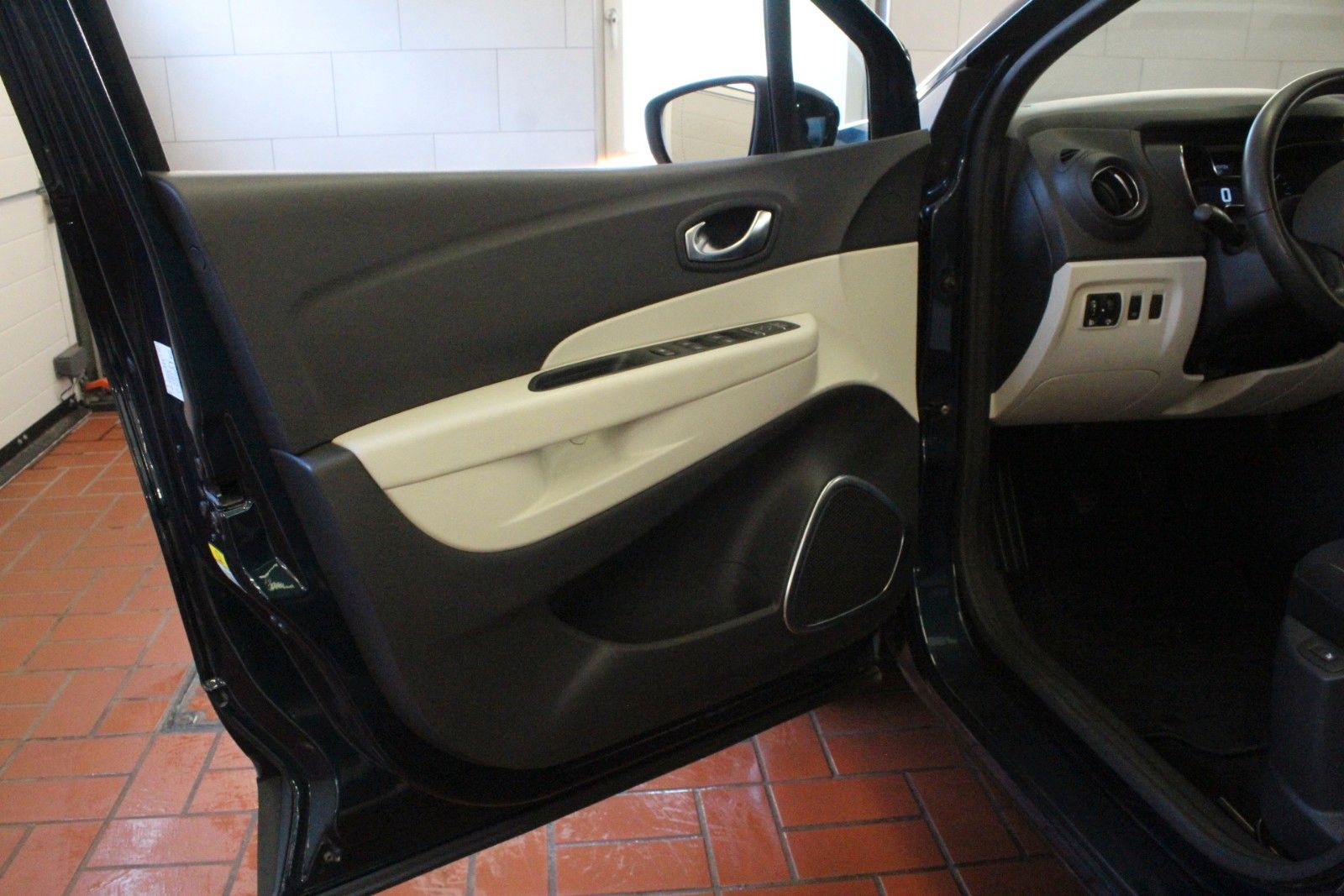 Fahrzeugabbildung Renault Captur TCe 90 Experience *Navigation*