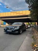 Mercedes-Benz Mercedes E500 w212 Biturbo|vollAusstattung... - Mercedes-Benz E 500 in Duisburg