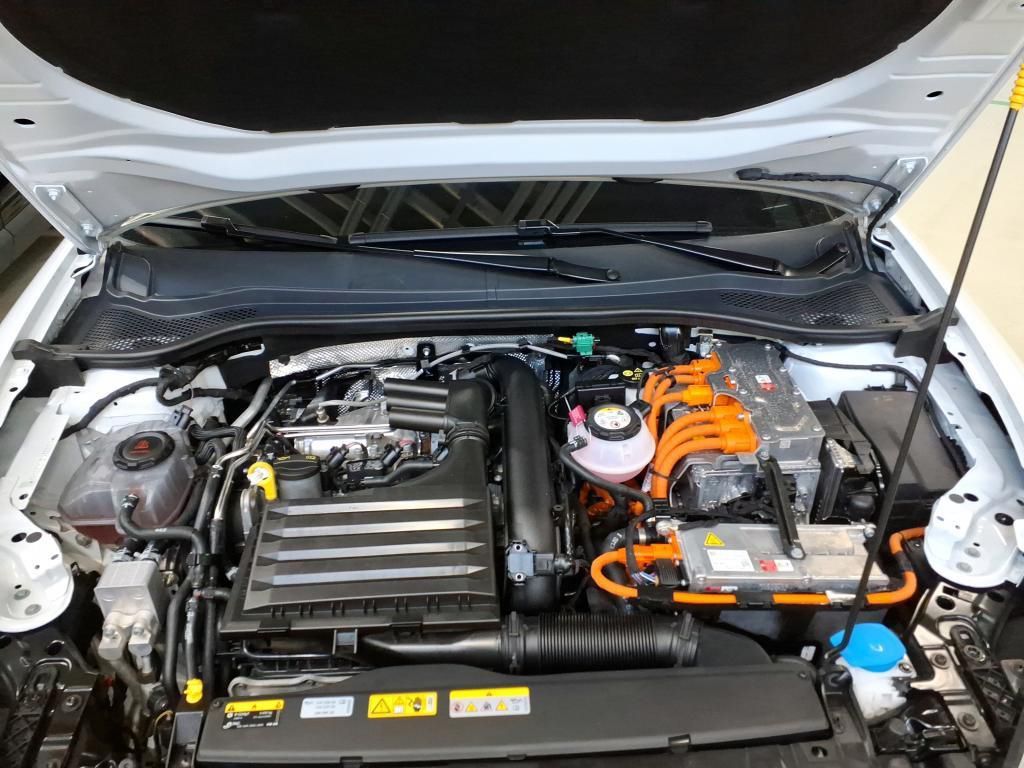 Cupra Leon 1.4 e-Hybrid DSG PDC*Tempo*Klima*NAV*SH