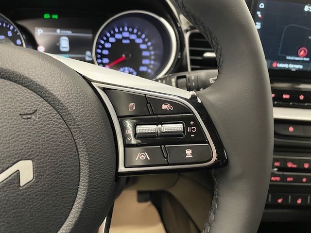 Fahrzeugabbildung Kia Ceed Ultimate Edition VerkehrszeichenERK Kamera