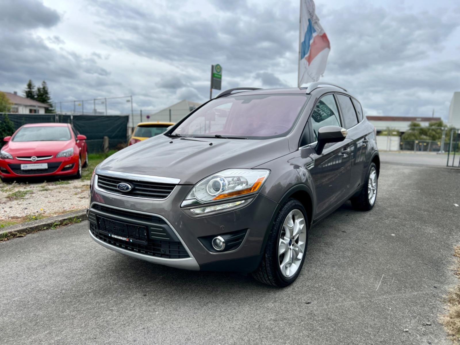 Ford Kuga Titanium*PANO+NAVI+TEILLEDER*TOP