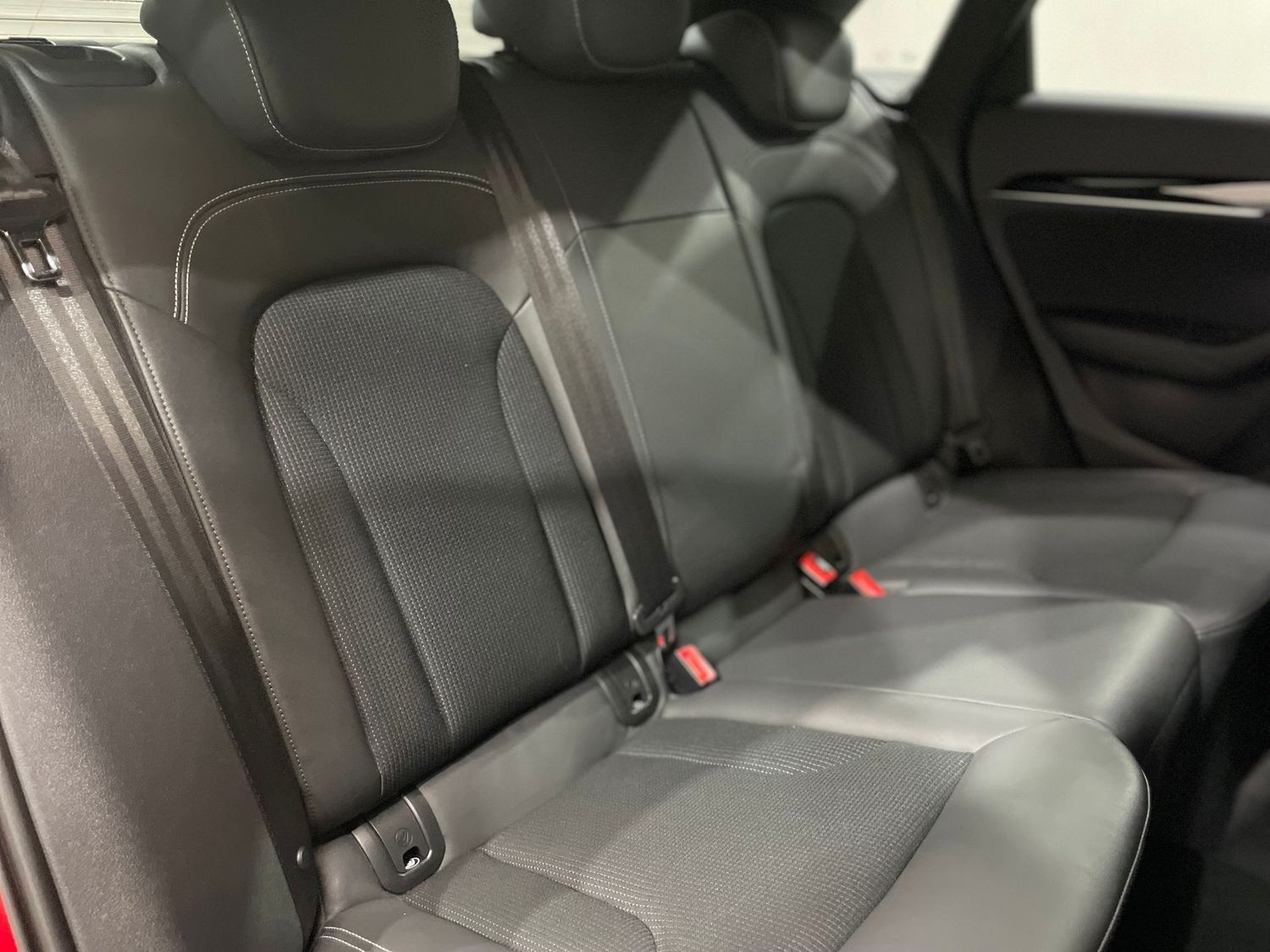 Fahrzeugabbildung Audi Q3 2.0TFSI quat S line Competition#LED#Black#20"