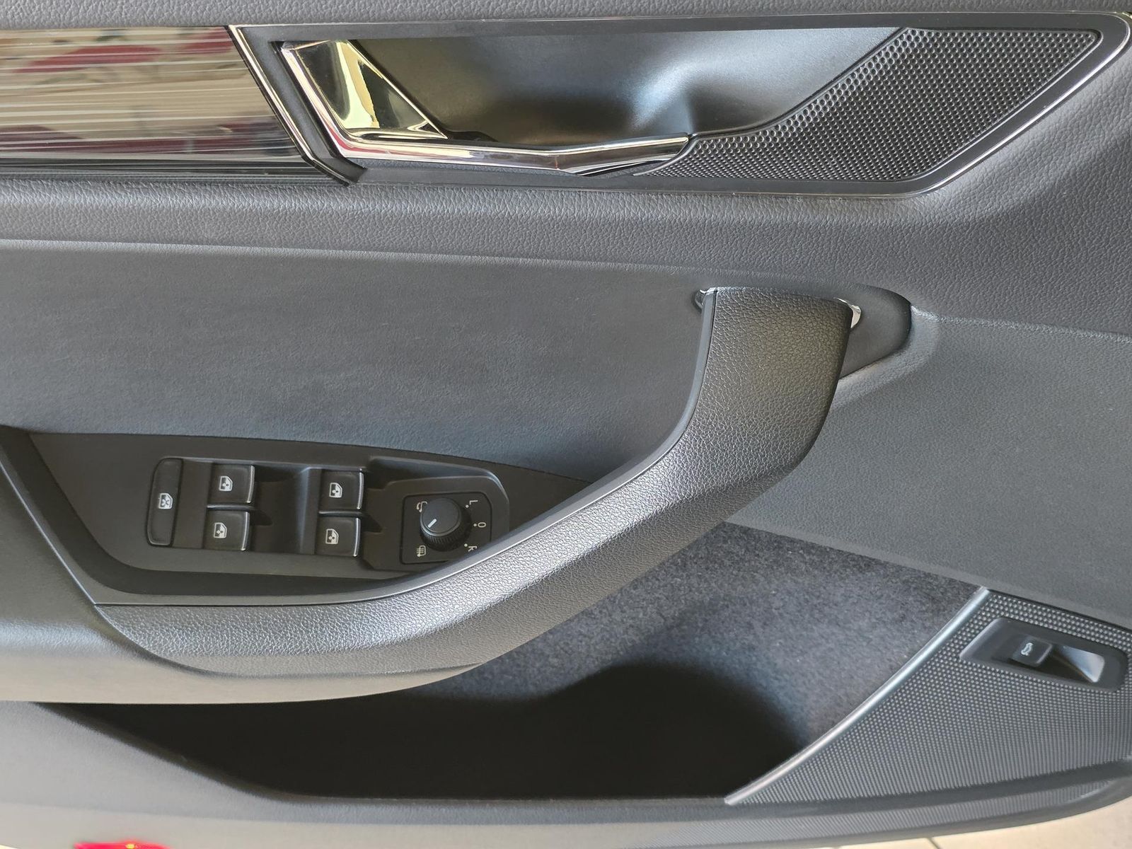 Fahrzeugabbildung SKODA 2.0 Kodiaq 4x4/1.Hd/Navi/CAM/Keyless/ACC/Memo