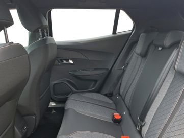 Peugeot 2008 - 8