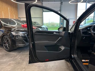Volkswagen Touran *7 Sitzer*NAV*PANO**3-ZONEN*