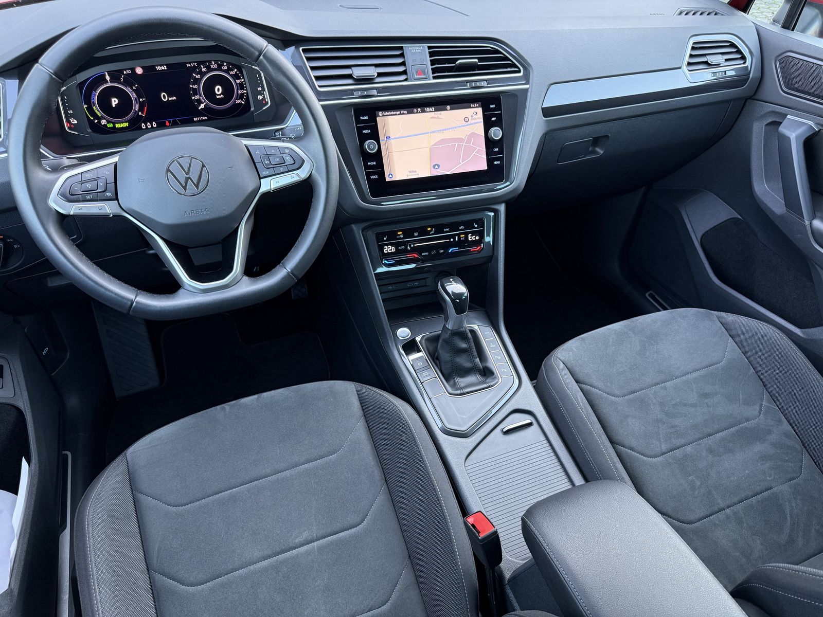 Fahrzeugabbildung Volkswagen Tiguan Elegance eHybrid NAV+LED+AHK+KAM+VCOCKPIT