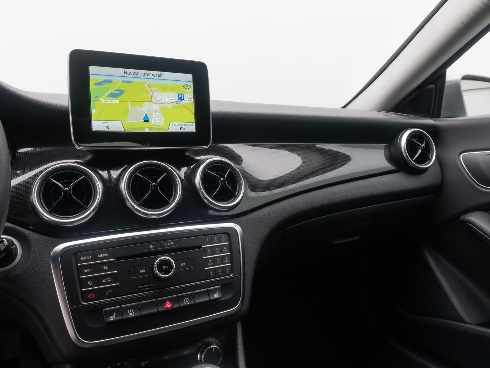 Fahrzeugabbildung Mercedes-Benz CLA 200 CDI NAVI Standhzng AudioSyst BerganfahrS