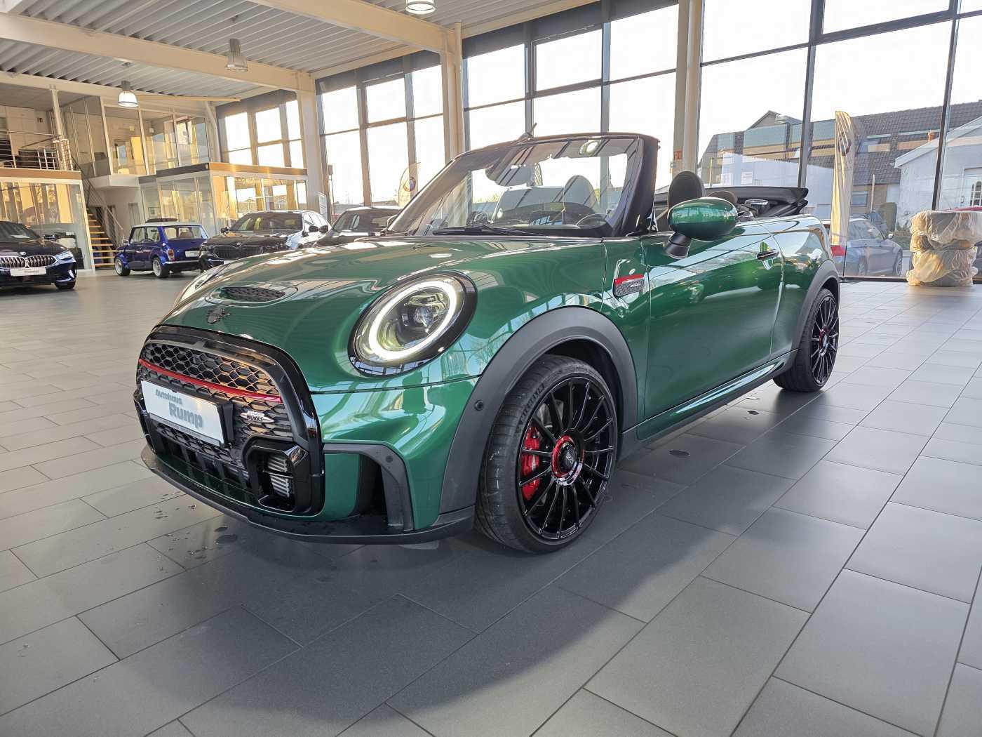 MINI John Cooper Works Cabrio Aut. JCW Trim