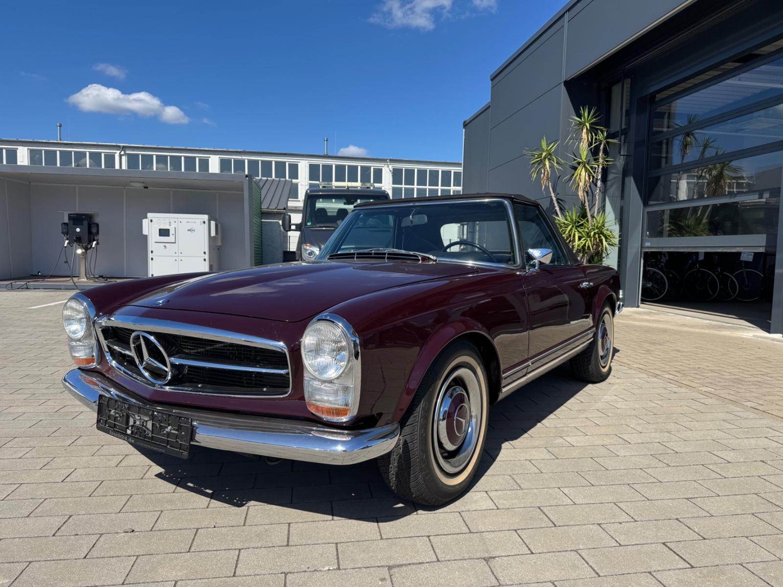 Mercedes-Benz 250 SL W113 Pagode