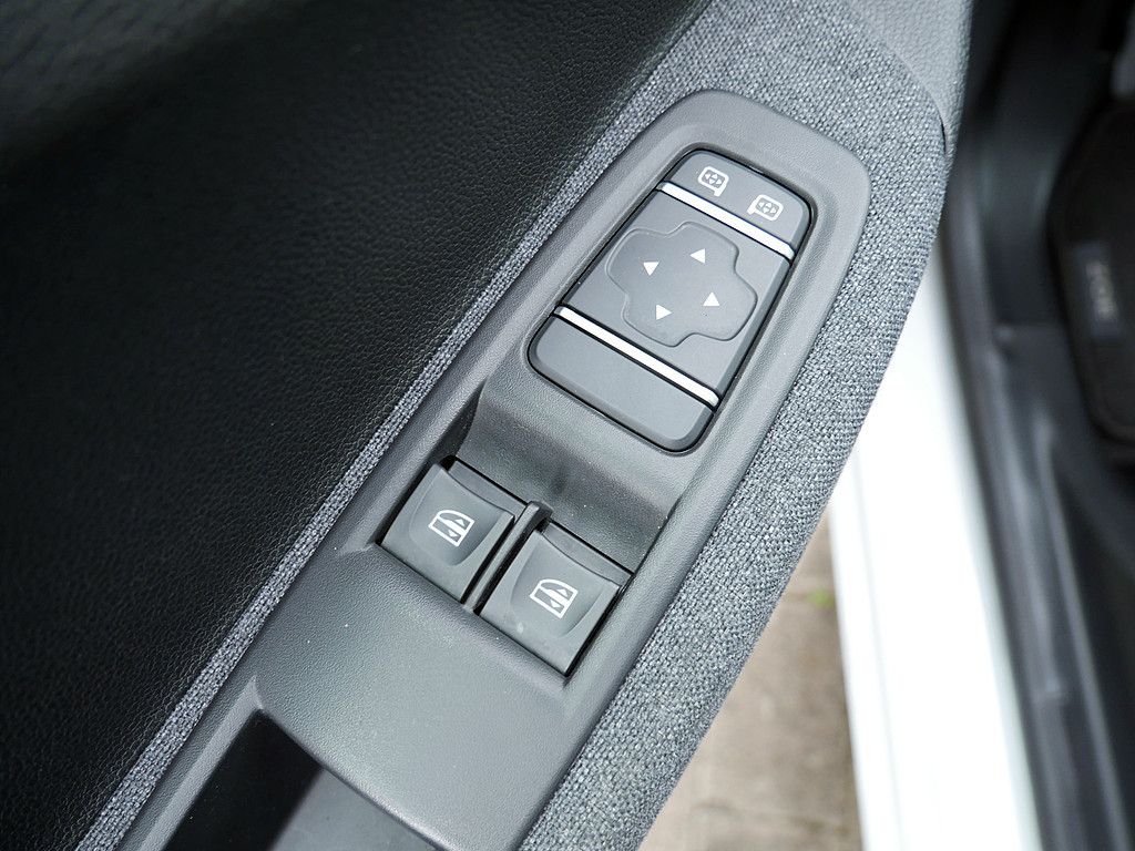 Fahrzeugabbildung Renault ZOE Experience Z.E.50 R110 PDC SHZ NAVI LED