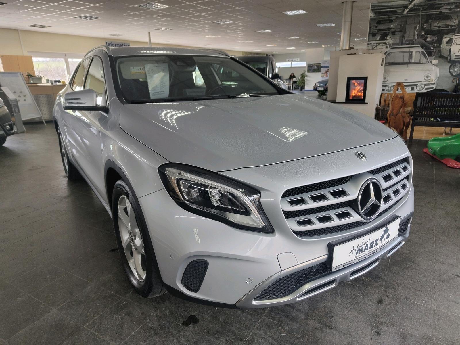 Mercedes-Benz GLA 200