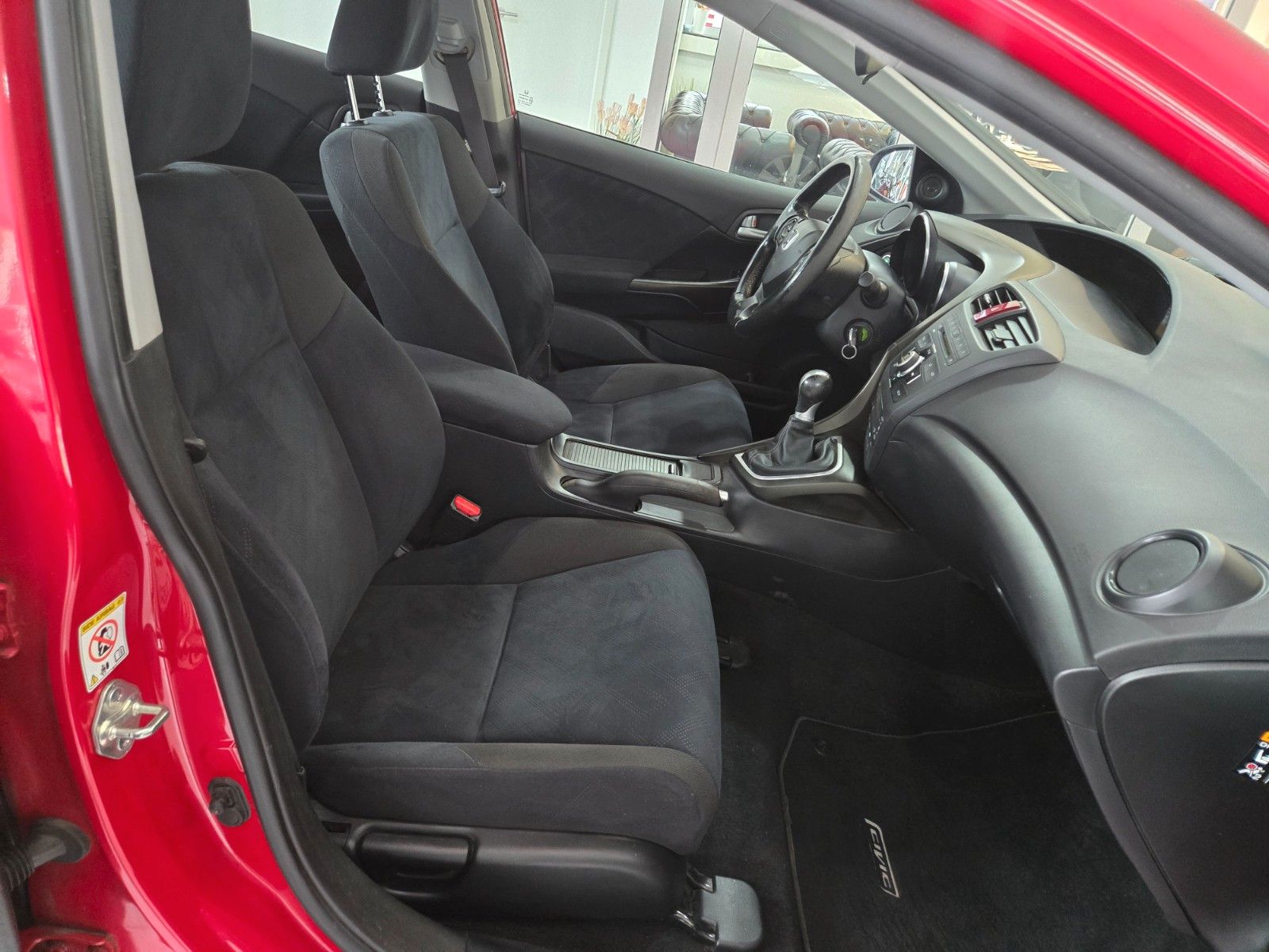 Fahrzeugabbildung Honda Civic Lim. 5-trg. 1.4 Sport