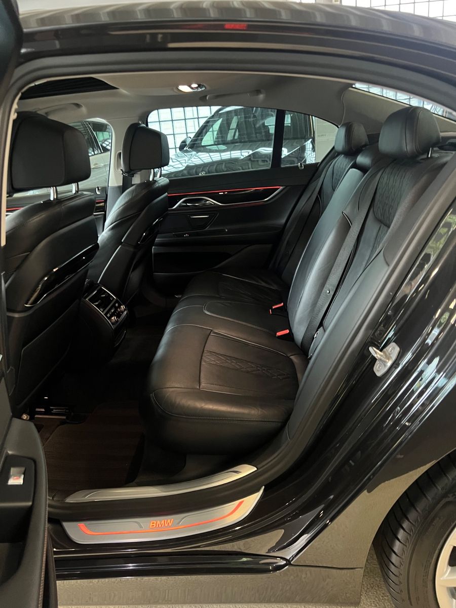 Fahrzeugabbildung BMW 740 d xDrive *MASSAGE* LEDER EXCLUSIVE *