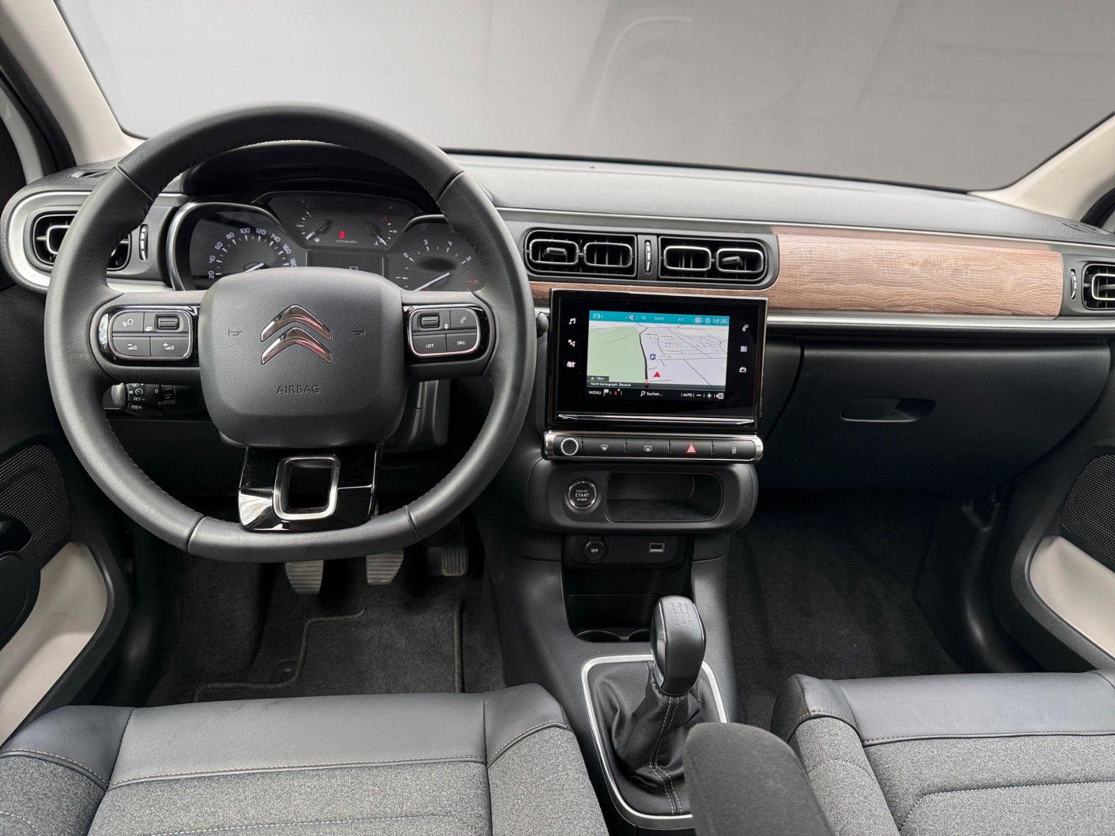 Fahrzeugabbildung Citroën C3 PureTech 83 Max*Navi*Rückfahrkam*Sitzhzg.