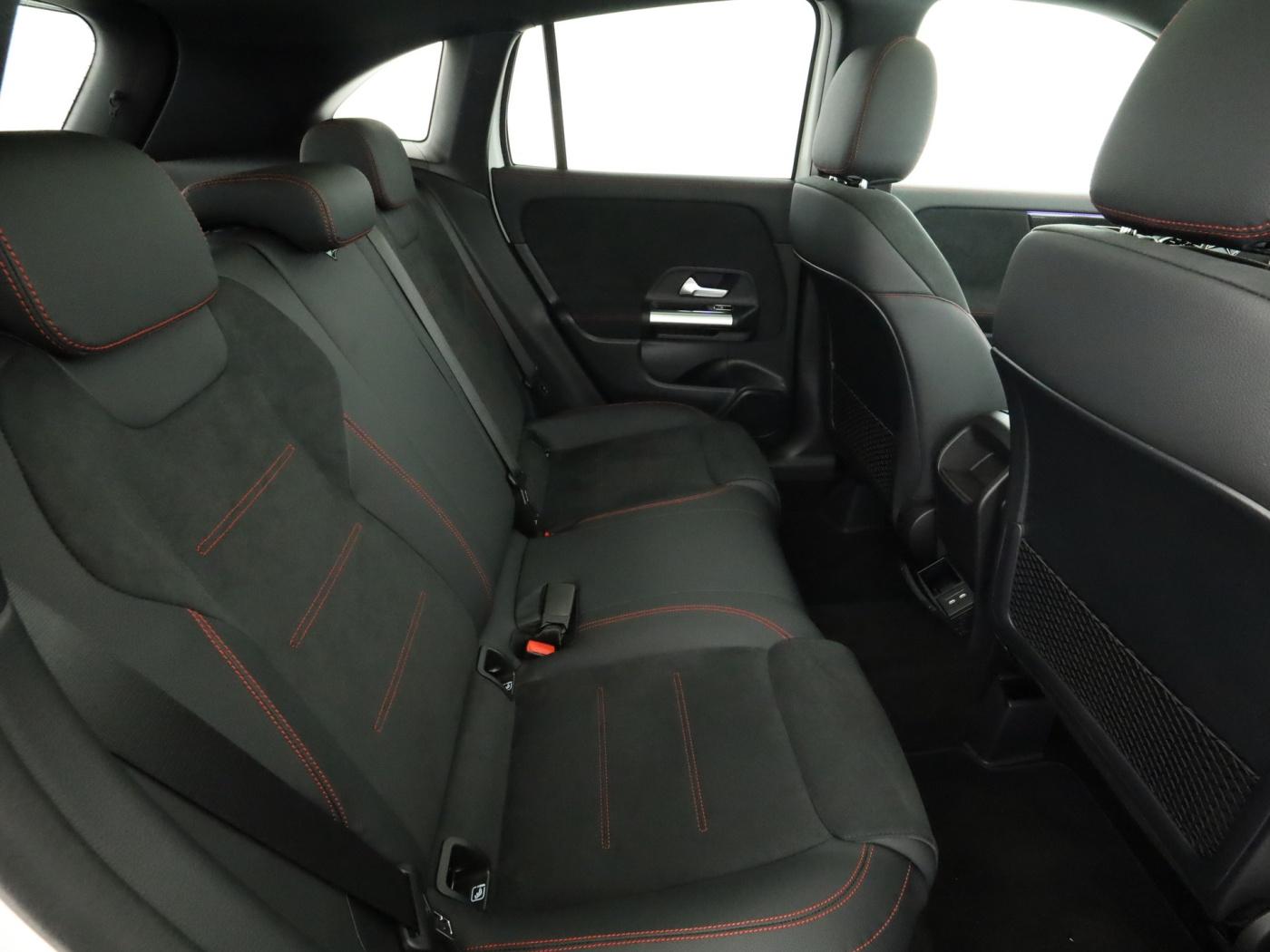 Mercedes-Benz GLA *AMG*RückKamera*Panodach*Keyless*WinterP, миниатюра 26